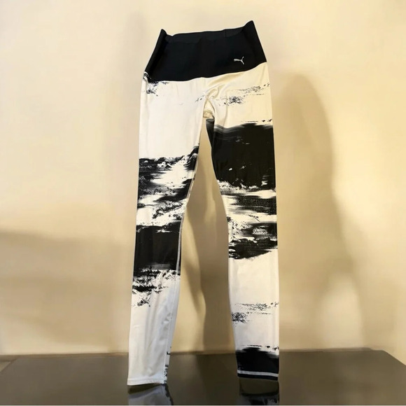 Puma yoga pants ♥️ - Picture 2 of 2